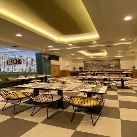 Hotel Zentral Mayoral 3*